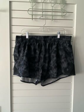 All in Motion Athletic Shorts Black Grey Watercolor Size XL 100% Polyester